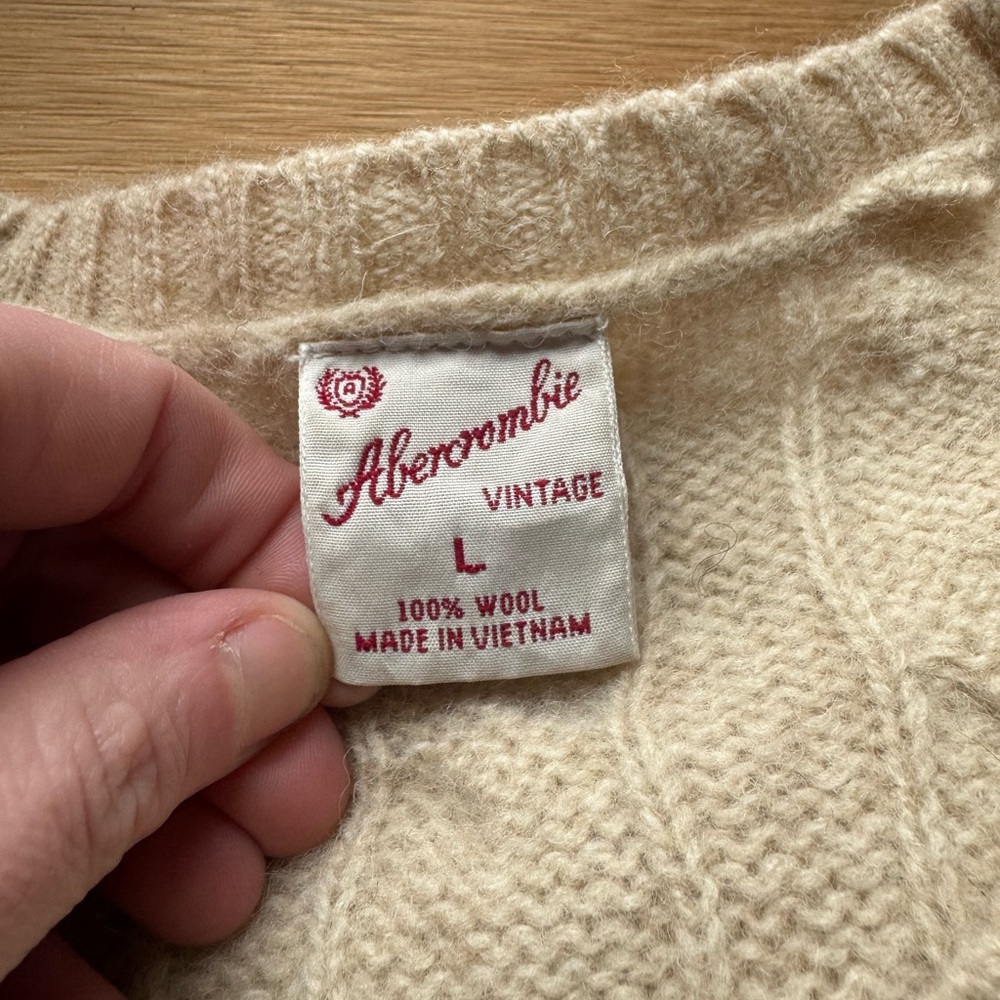 Women's Vintage Abercrombie Cream Knit Sweater size large. 100% Wool. - Picture 3 of 11